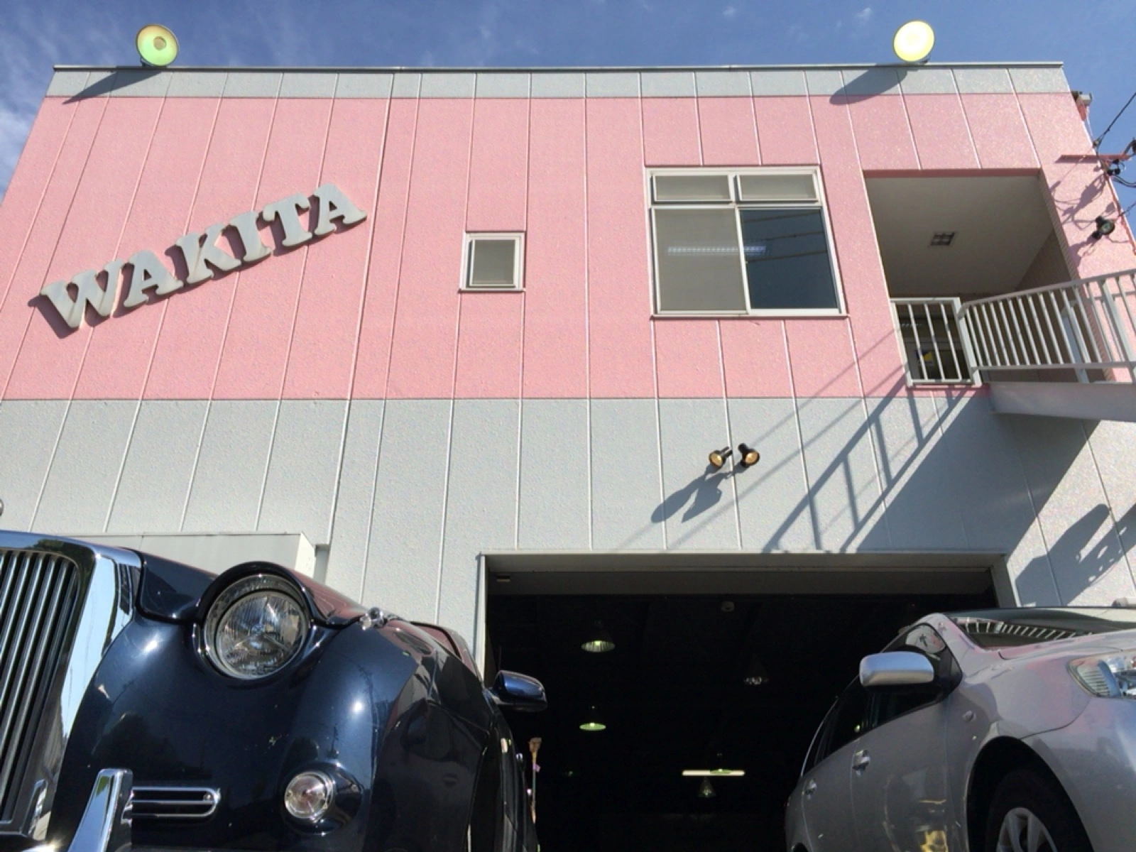 脇田ボデー風景前から