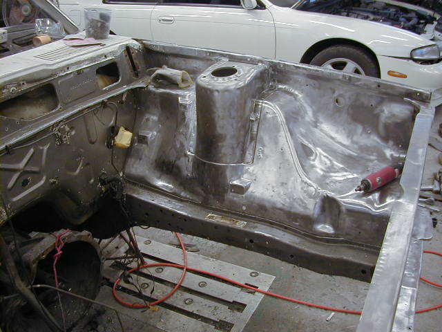 錆・腐食部分の剥離作業1